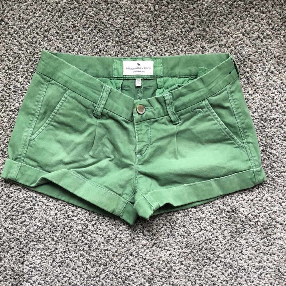 Abercrombie & Fitch green 00 shorts